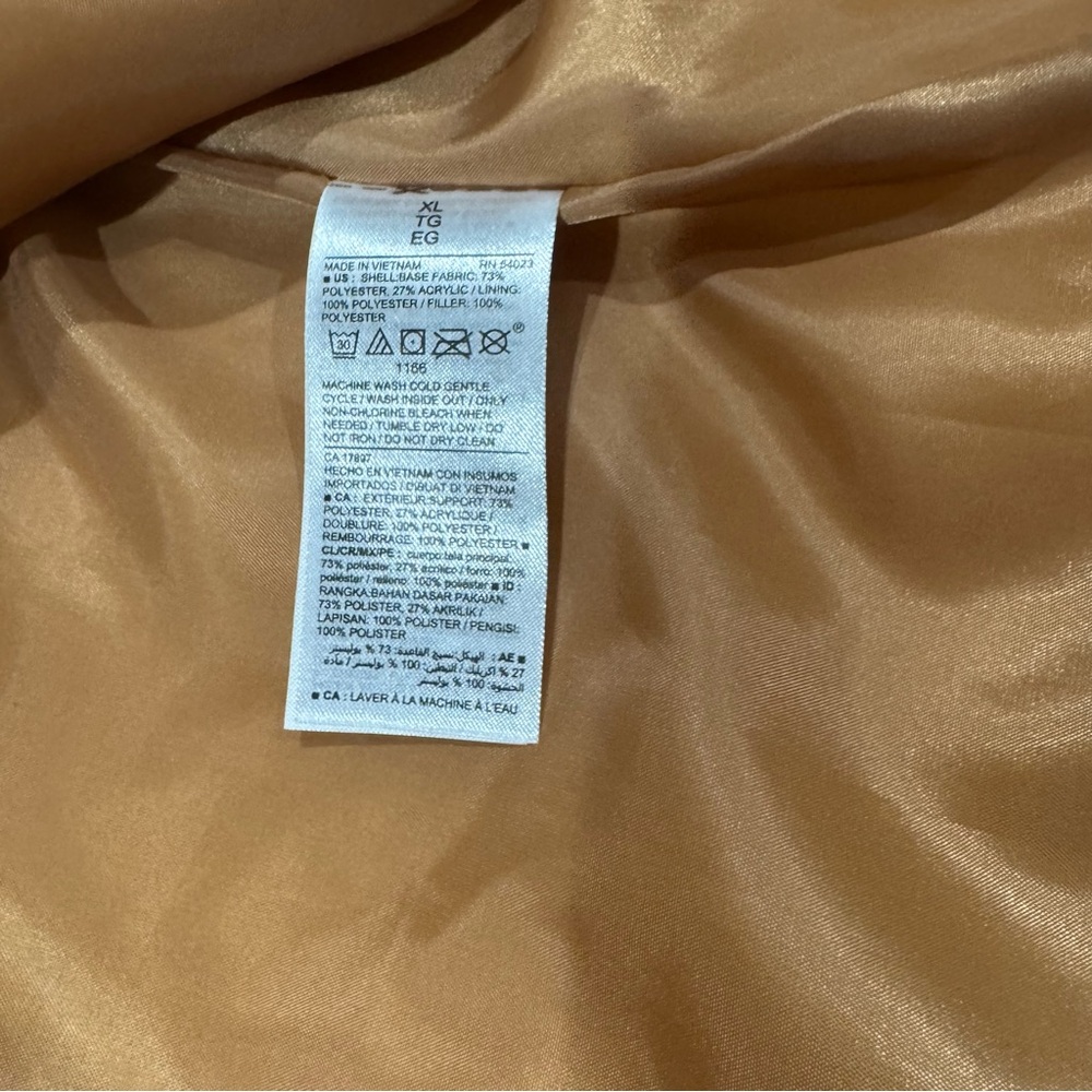 Old Navy Sherpa Vest Size: XL - Picture 6 of 6